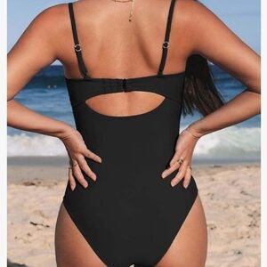 Cupshe Black Twisted Top Monokini Swimsuit Size 2XL Gently Used. Twist Front.
